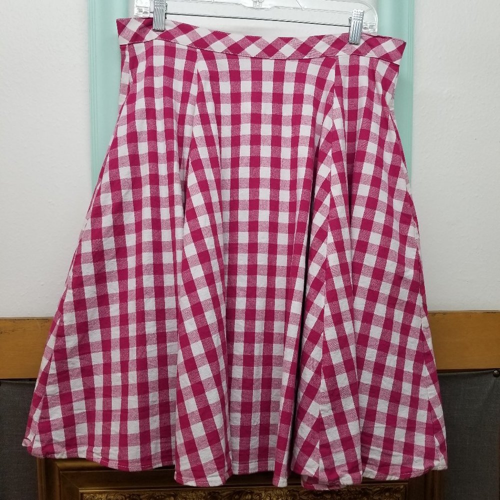 EUC 33" waist, pockets! gingham magenta check circle skirt